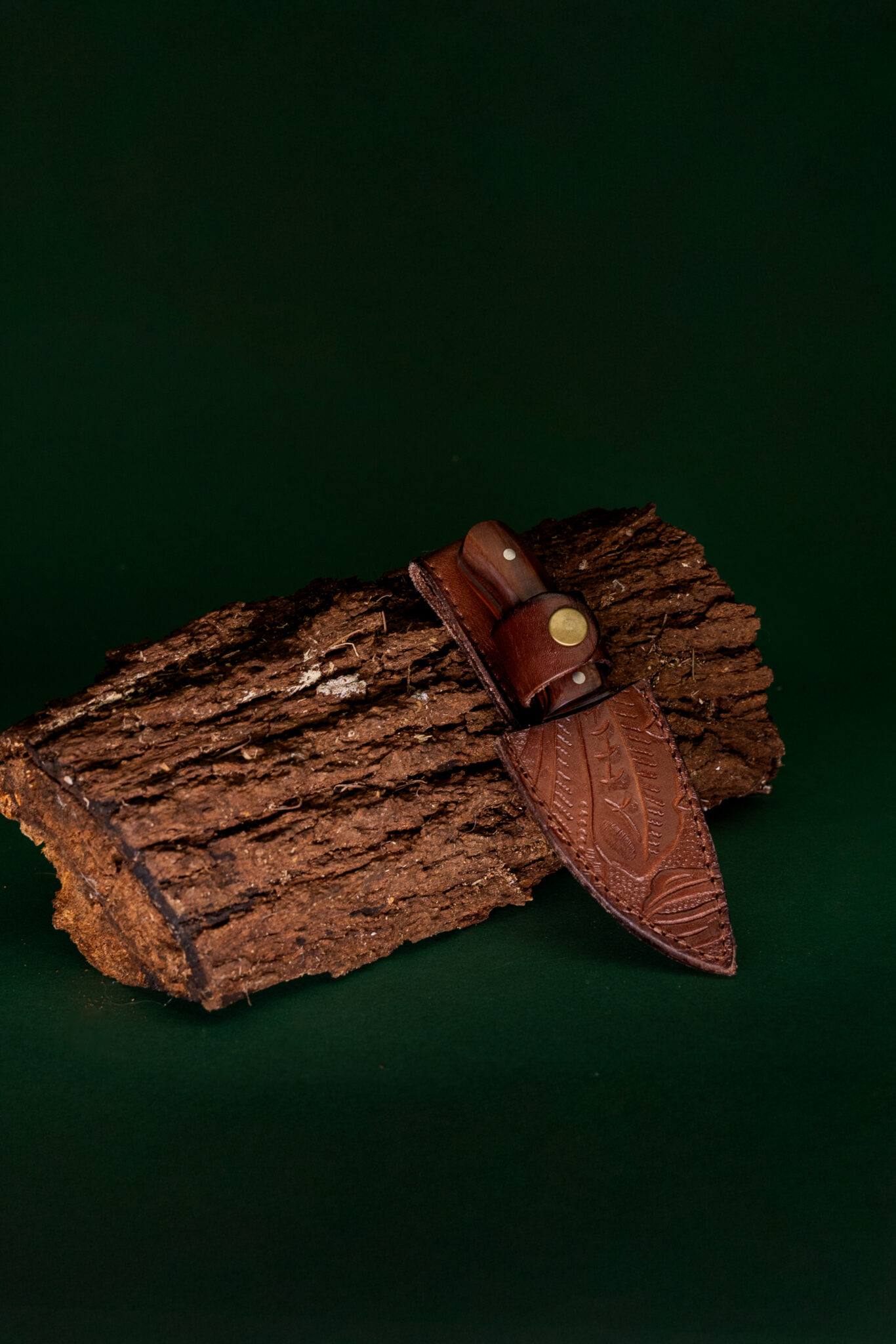 Handmade Skinning Hunting Knife & Leather Sheath (1)